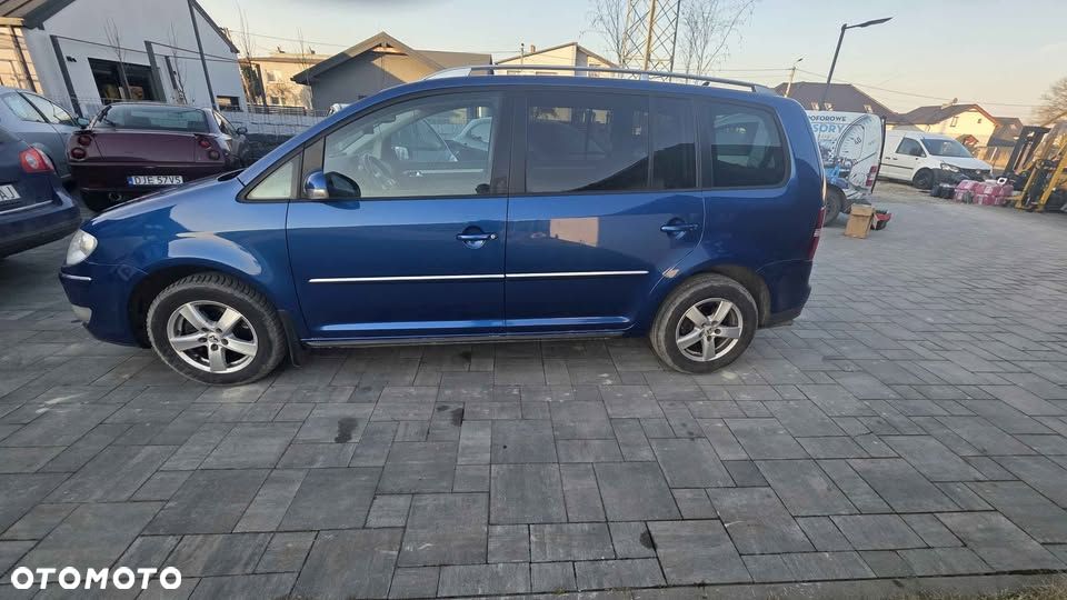 Volkswagen Touran - 3