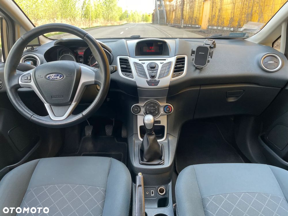 Ford Fiesta 1.25 Trend - 10