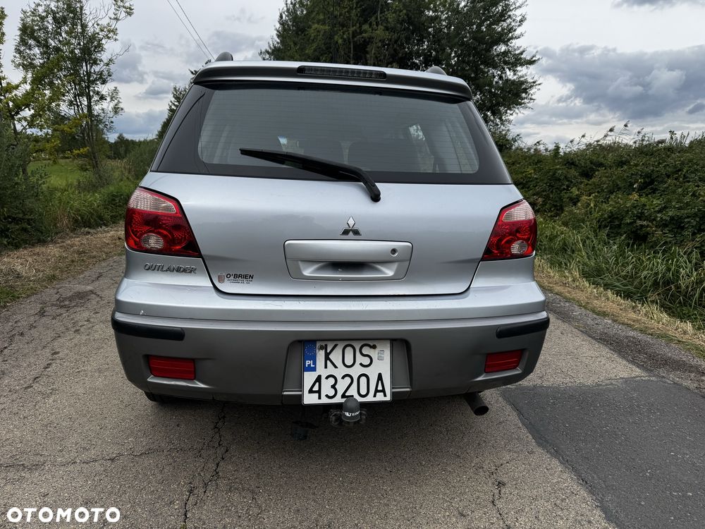 Mitsubishi Outlander - 3