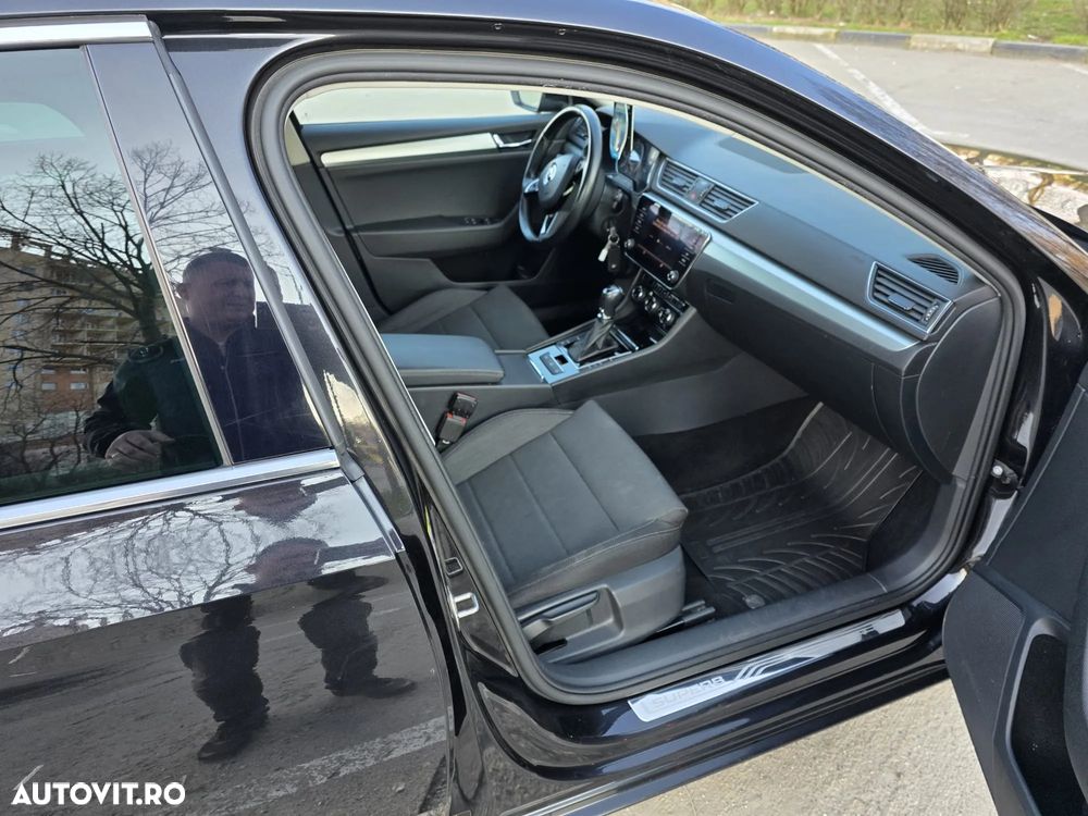 Skoda Superb 2.0 TDI DSG Active - 6