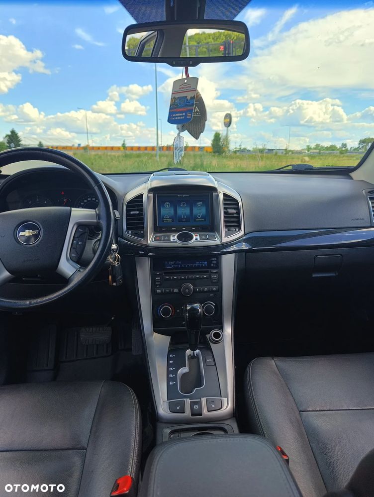 Chevrolet Captiva 2.2 D LTZ - 13