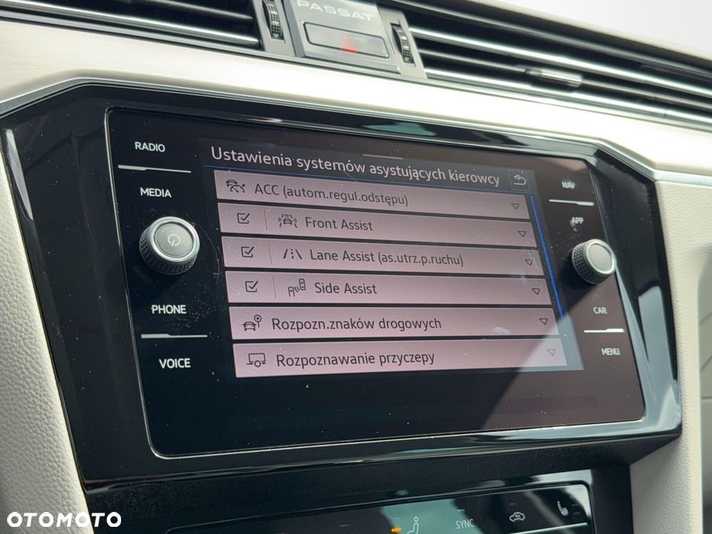 Volkswagen Passat 2.0 TSI Elegance DSG - 23