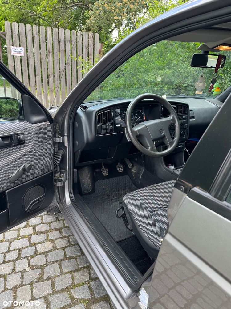 Volkswagen Passat 1.8 CL - 10