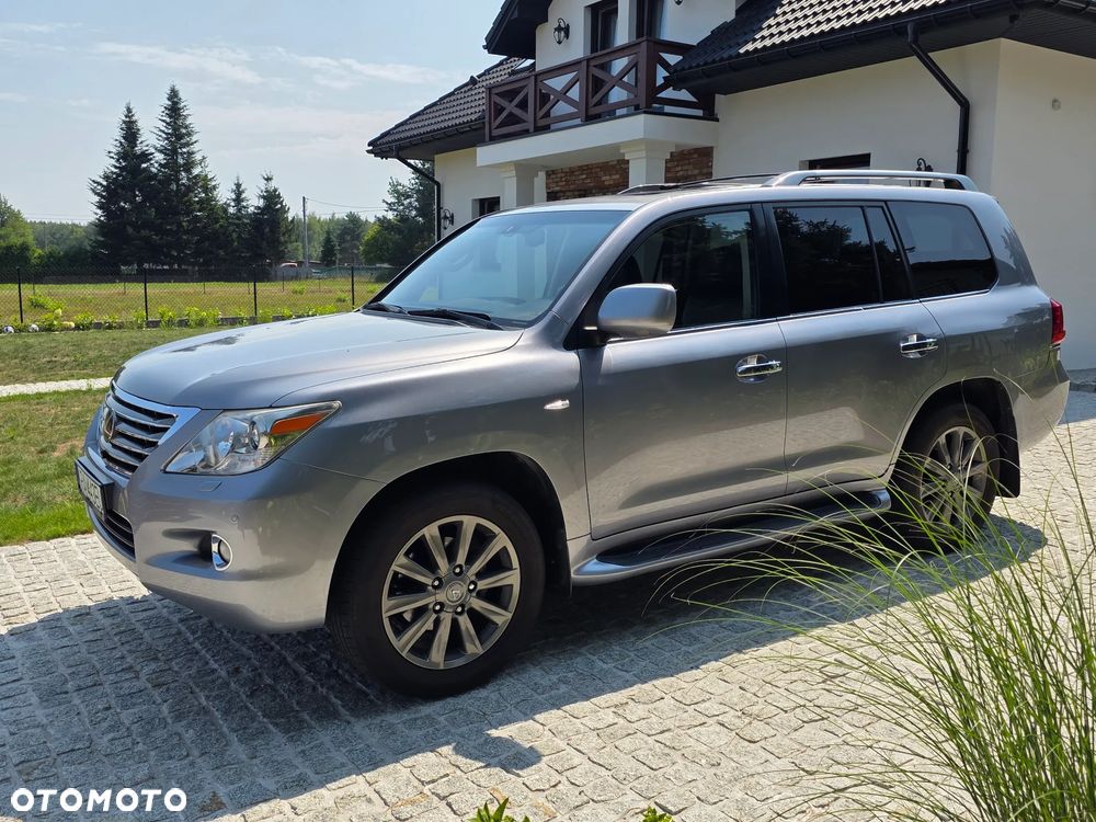 Lexus LX - 2