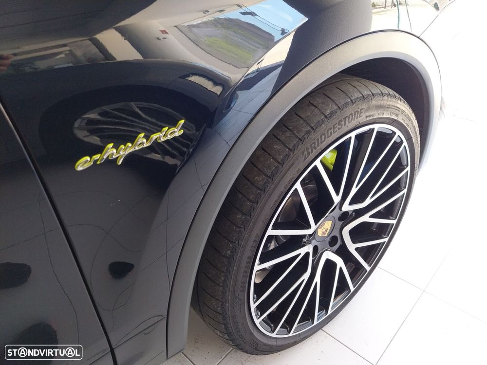 Porsche Cayenne - 21