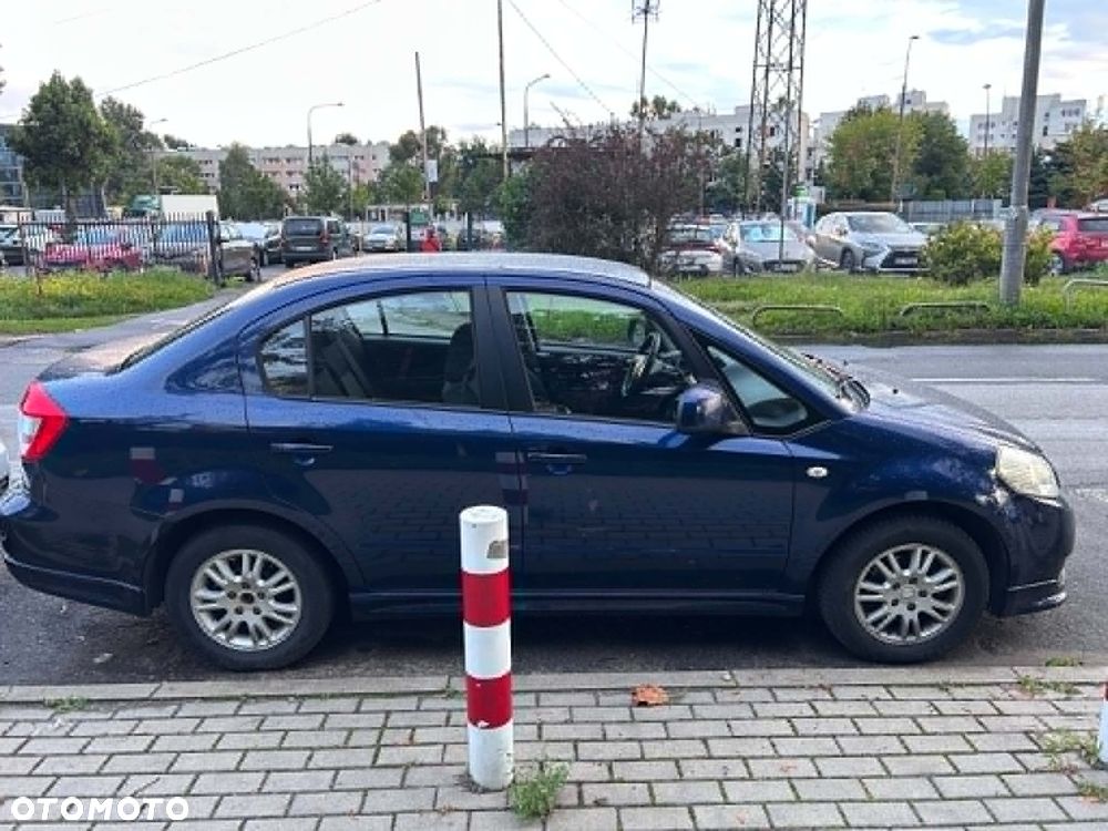 Suzuki SX4 1.6 GS / Premium - 12