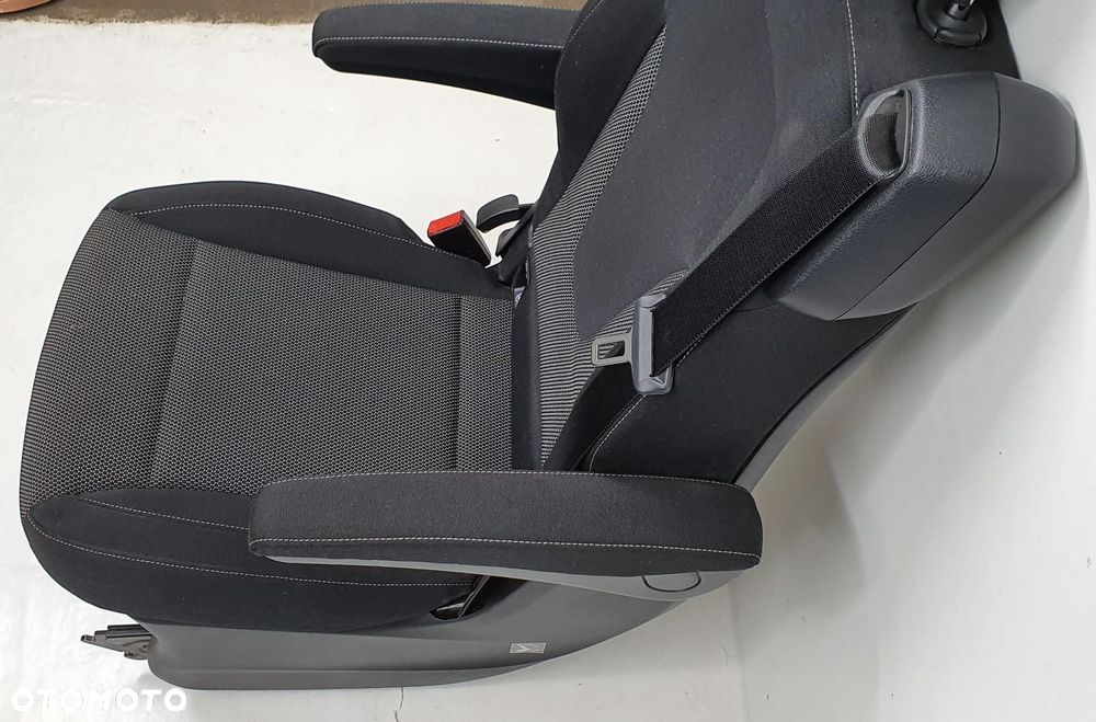 FOTEL TYŁ TYLNY MERCEDES V-KLASA W447 - 5