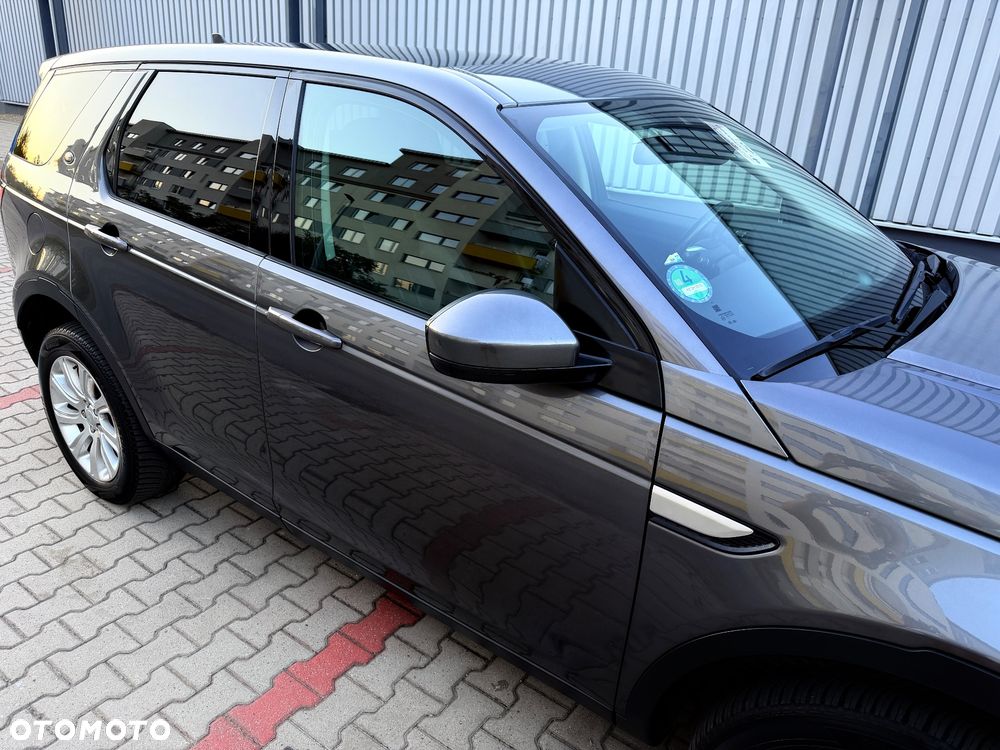 Land Rover Discovery Sport D180 HSE - 25
