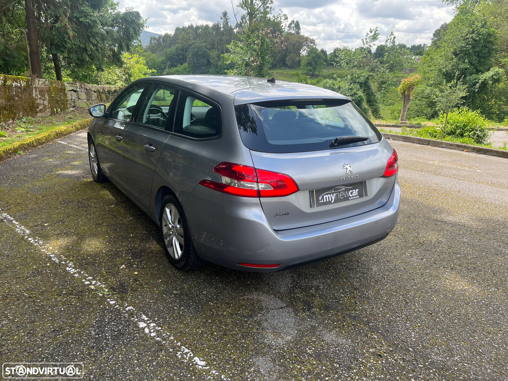 Peugeot 308 SW 1.5 BlueHDi Active - 11