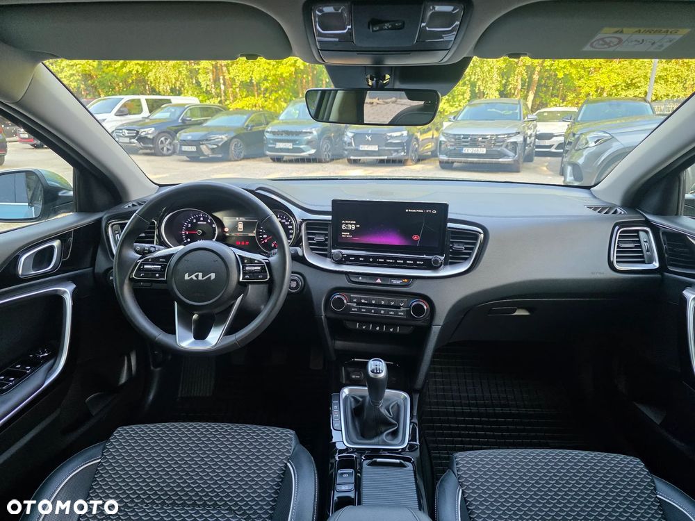 Kia Ceed 1.5 T-GDI M - 15