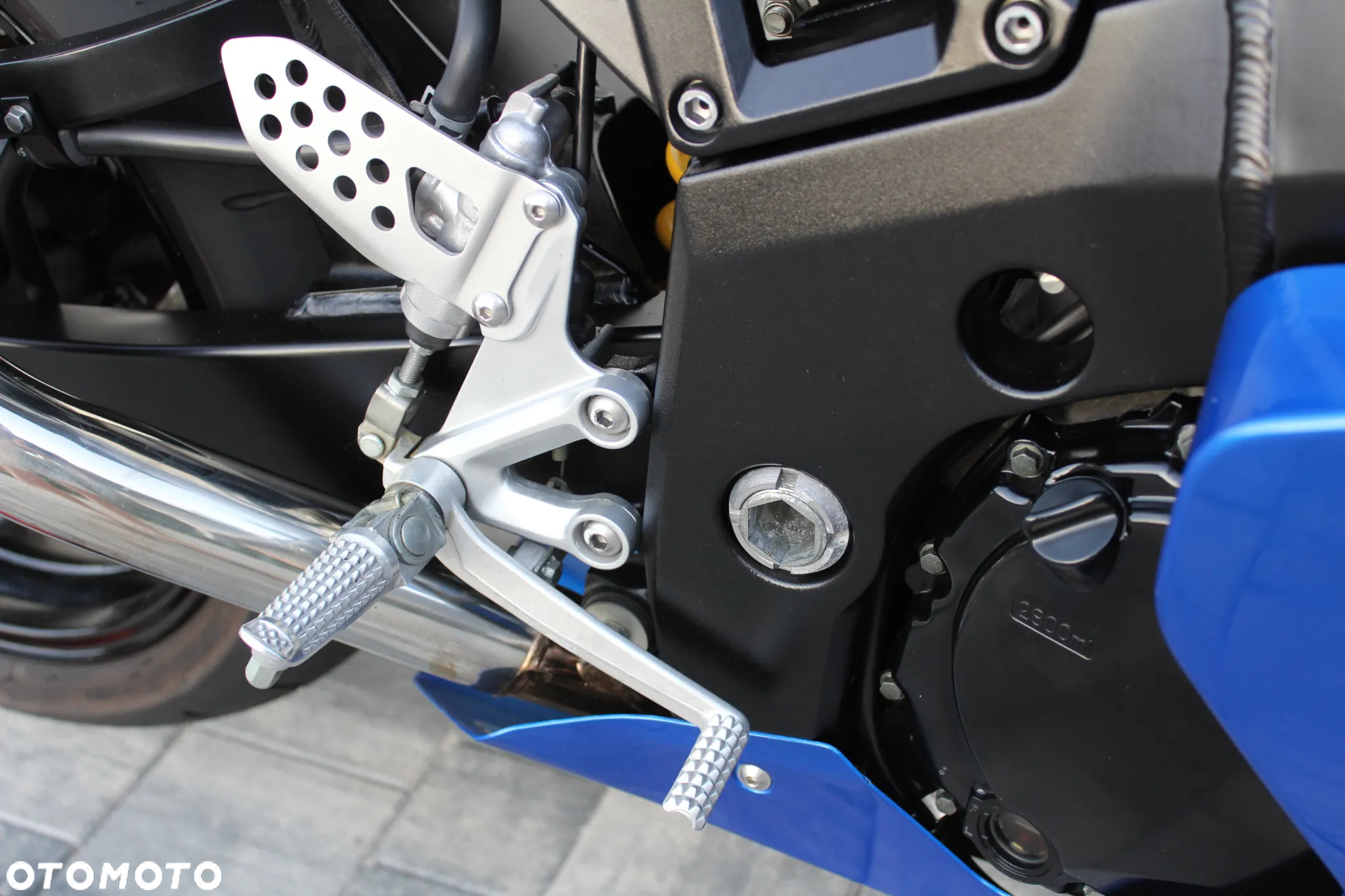 Suzuki GSX-R - 16