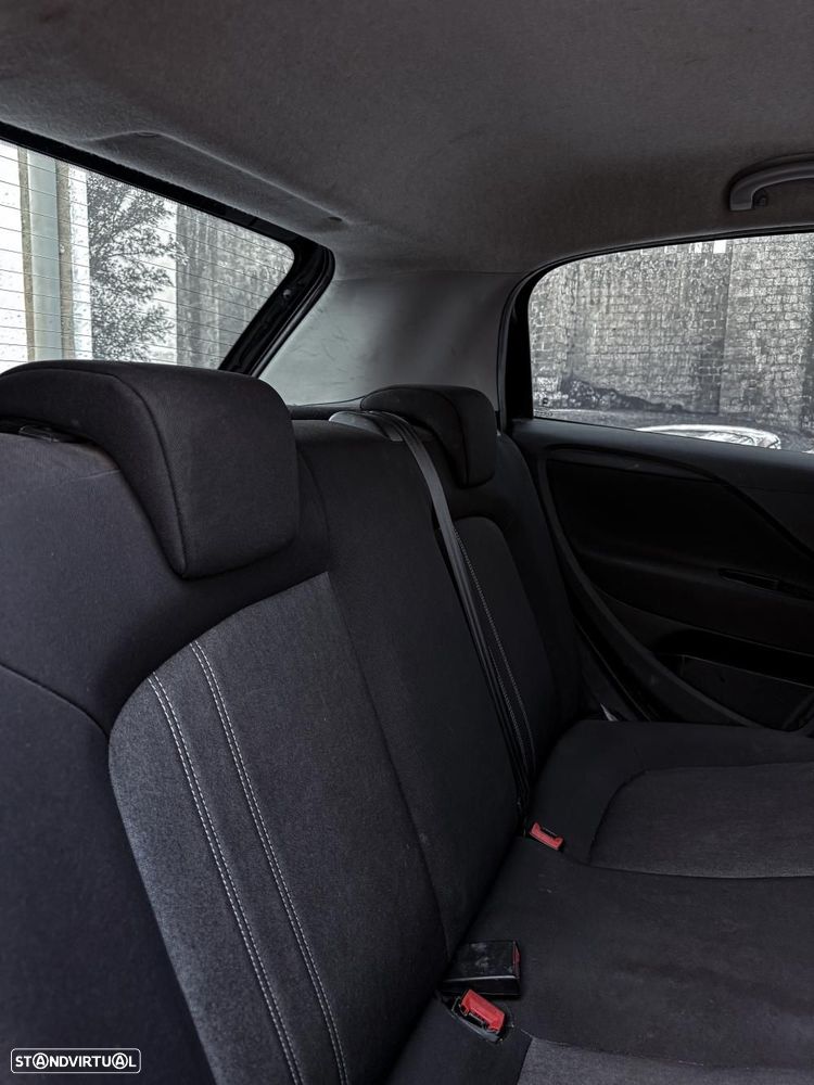 Fiat Punto 1.3 M-Jet Lounge S&S - 5