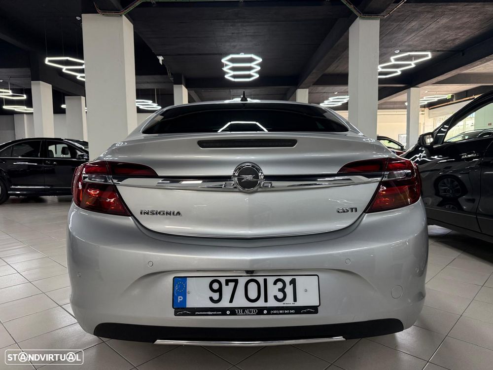 Opel Insignia 2.0 CDTI executive S/S - 8