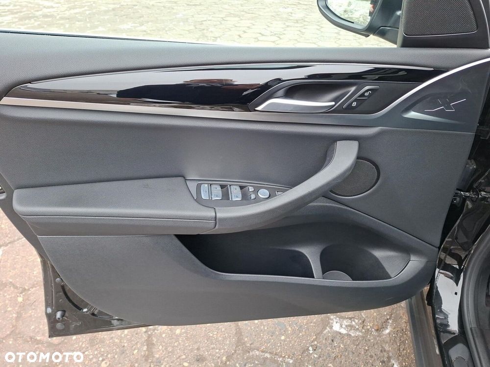 BMW X3 - 16