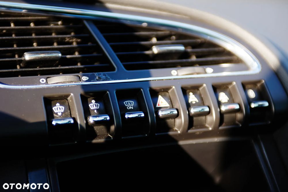 Peugeot 3008 HDi FAP 150 Allure - 16