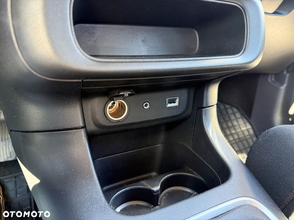 Citroën C3 1.2 PureTech Shine S&S - 23