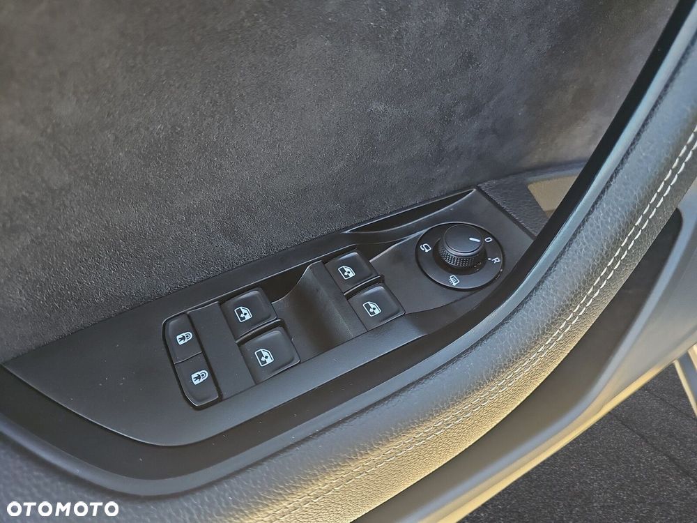 Skoda Superb 2.0 TSI Sportline DSG - 25