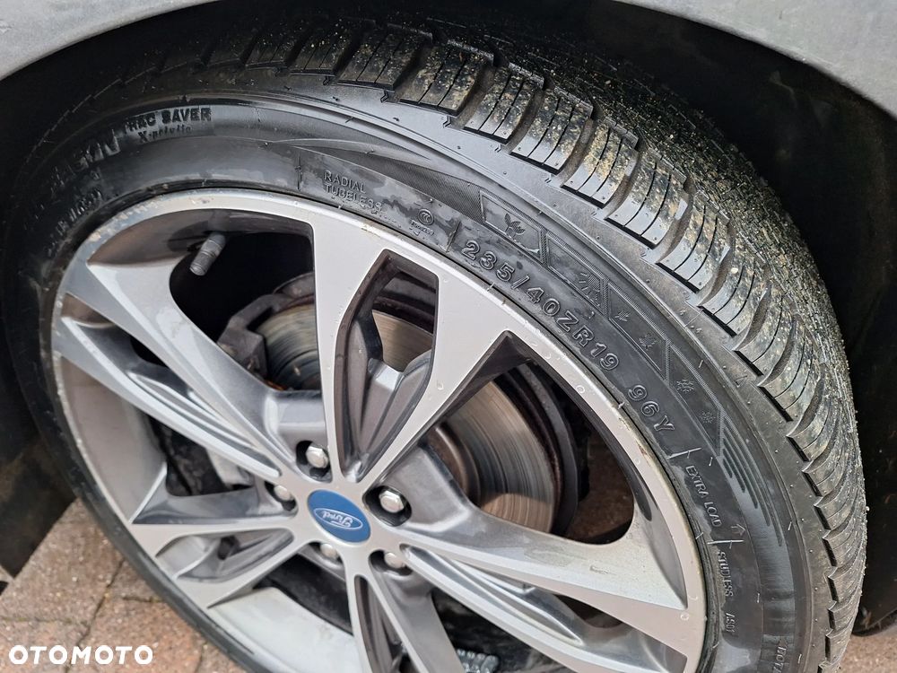 Ford Fusion - 11