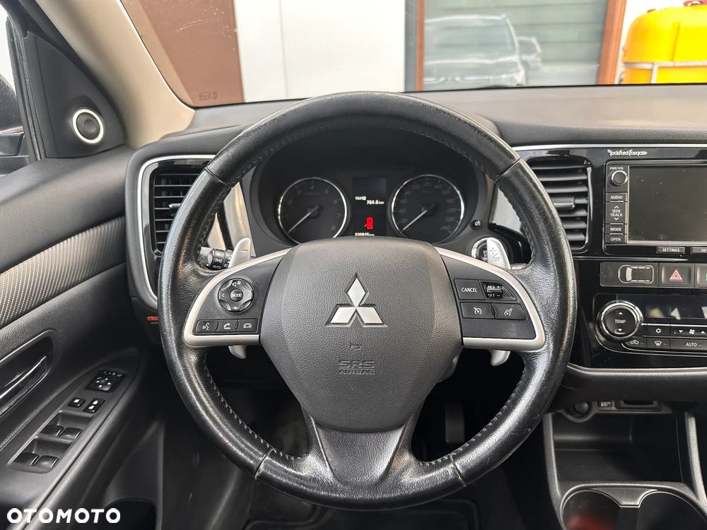 Mitsubishi Outlander 2.0 2WD CVT Diamant Edition - 29