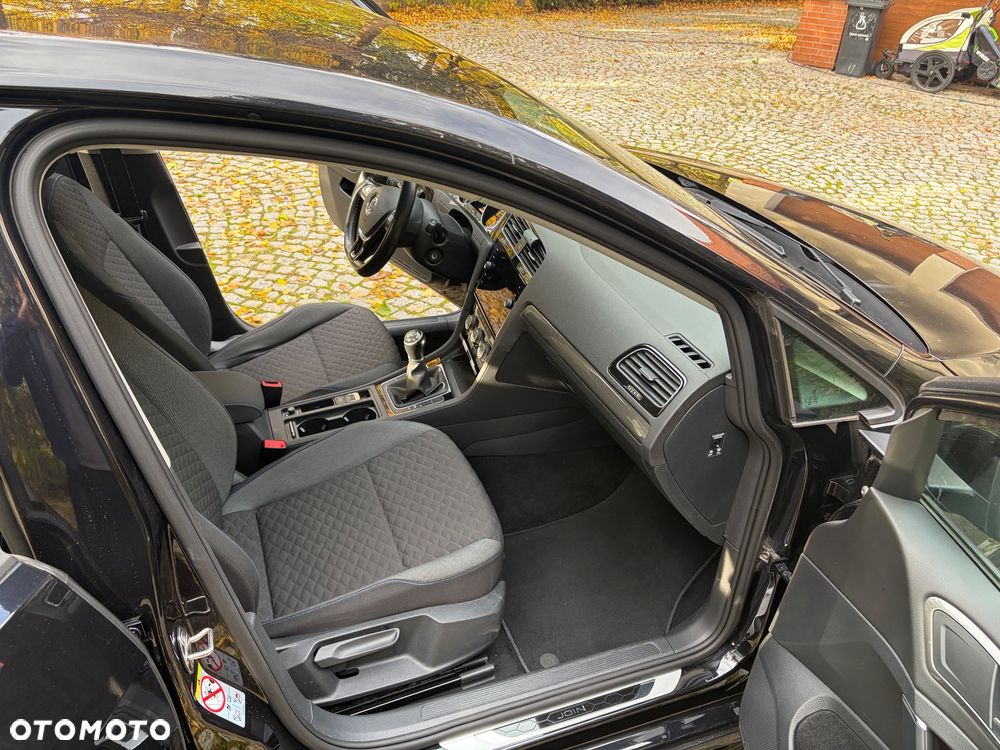 Volkswagen Golf - 14