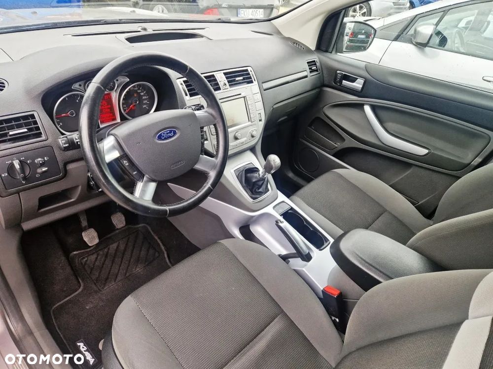 Ford Kuga 2.0 TDCi Titanium - 23