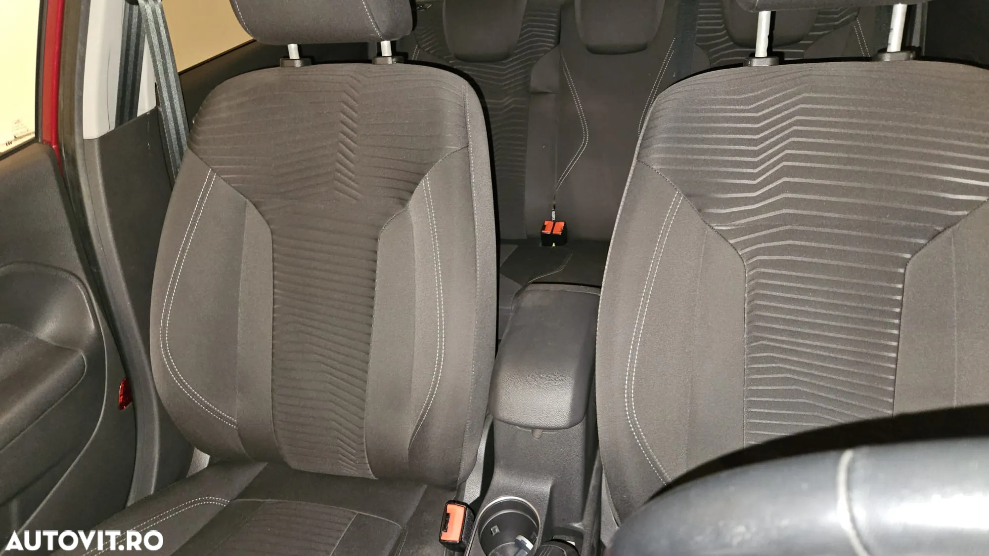 Ford Fiesta 1.0 Powershift Titanium - 8