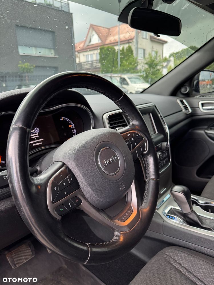 Jeep Grand Cherokee - 14