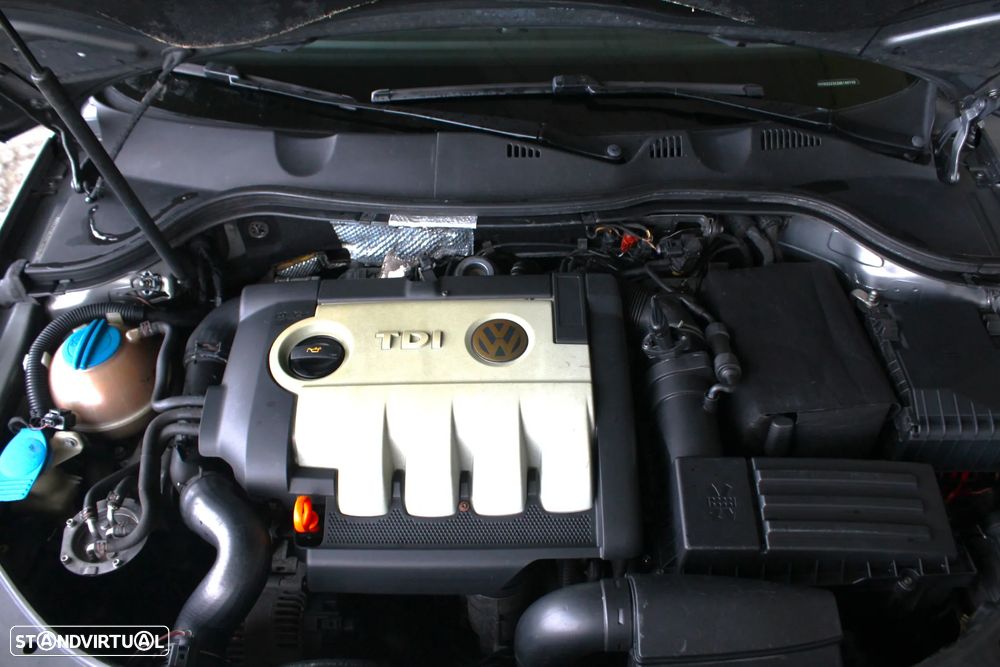 VW Passat Variant 2.0 TDi Sportline - 34