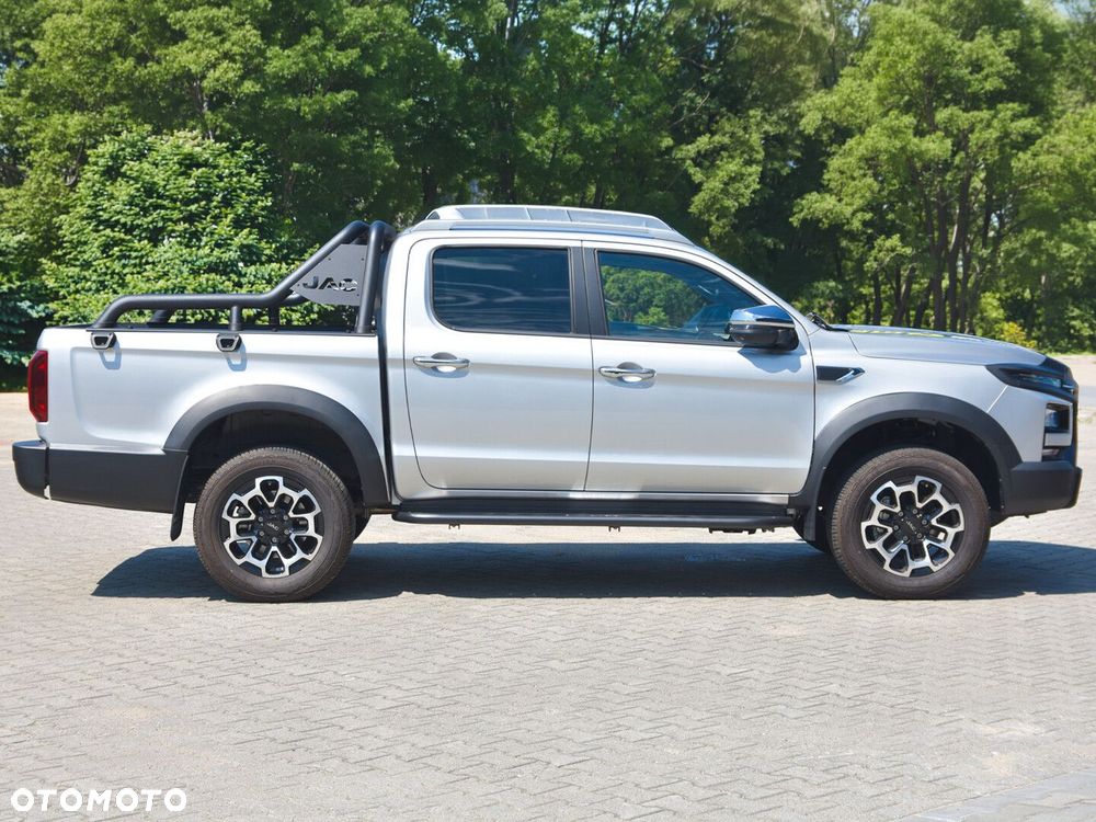 JAC T9 - 8