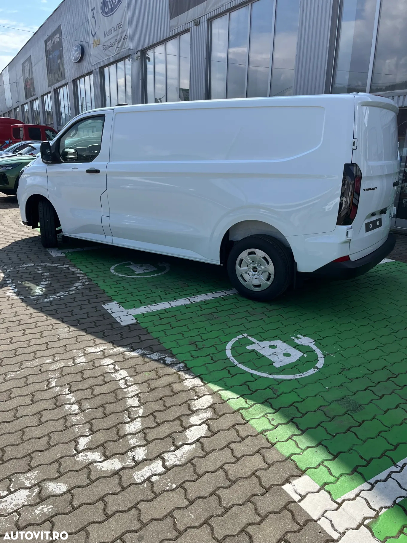 Ford TRANSIT CUSTOM VAN - 4