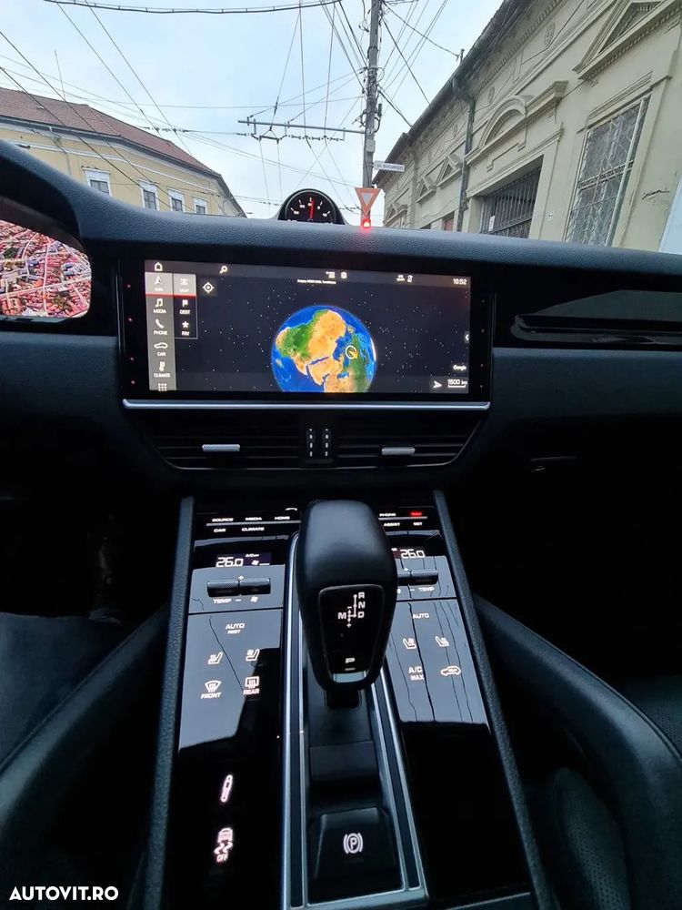 Porsche Cayenne Coupe - 33