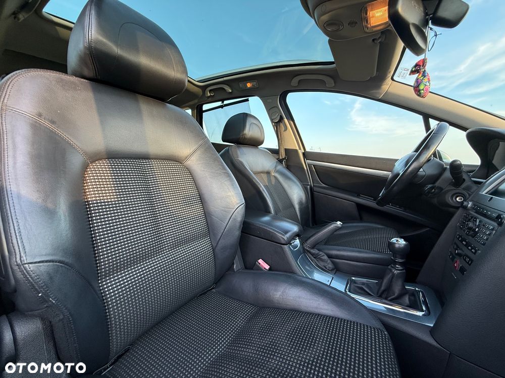 Peugeot 407 2.0 HDI ST Komfort EU4 - 14