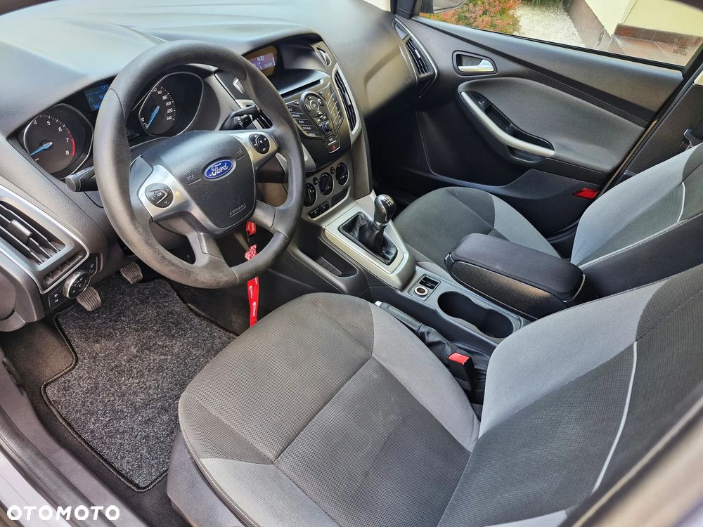 Ford Focus 1.6 TI-VCT Champions Edition - 6
