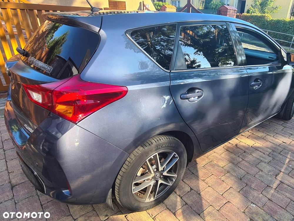 Toyota Auris 1.6 Premium - 7