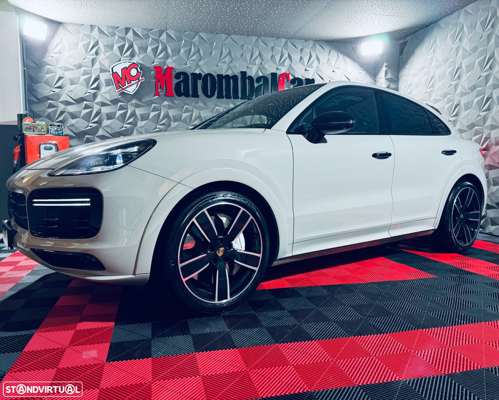 Porsche Cayenne Coupé Turbo - 25