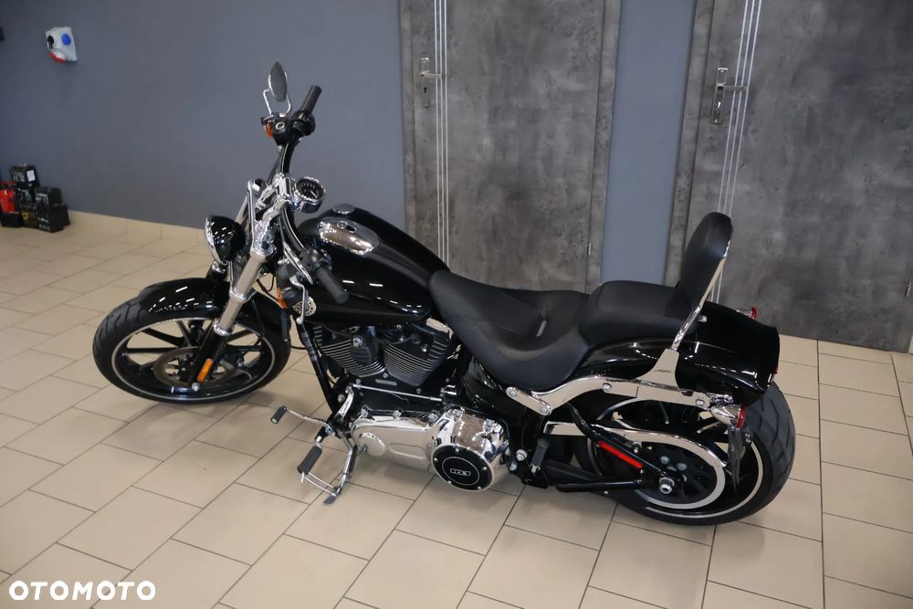 Harley-Davidson FXSB Breakout - 25