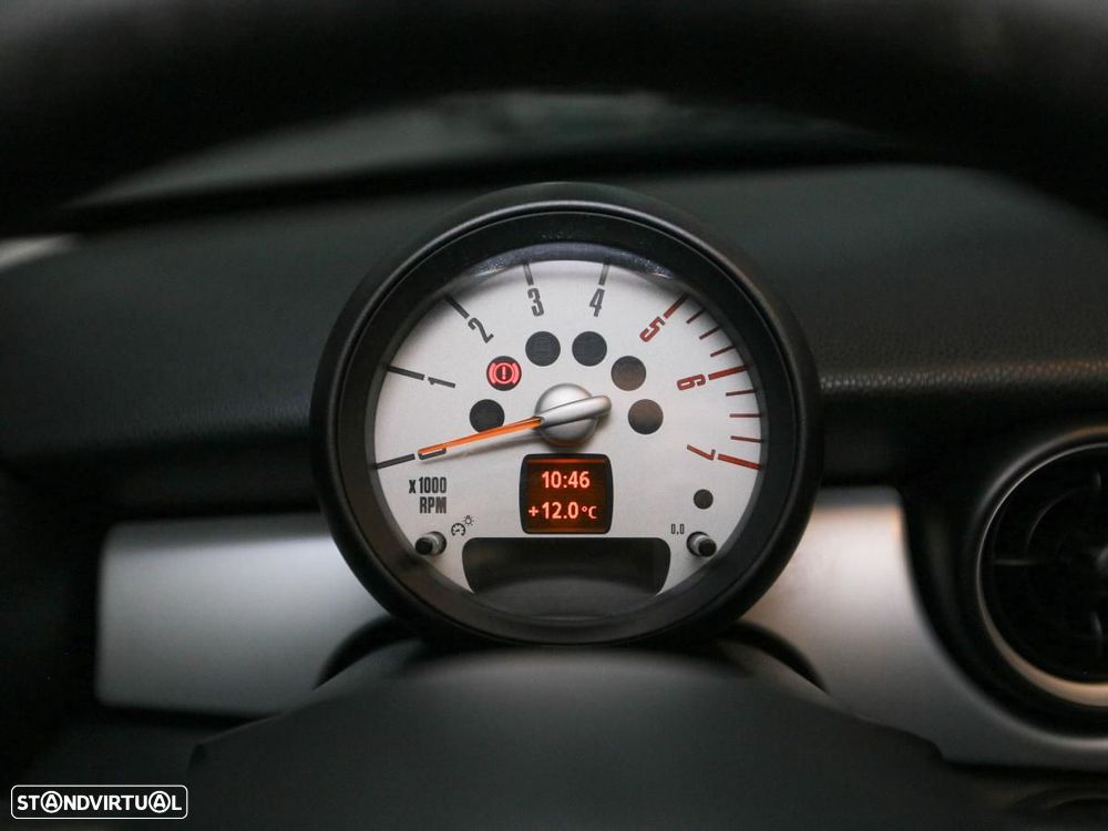 MINI 3 Portas Cooper D - 11