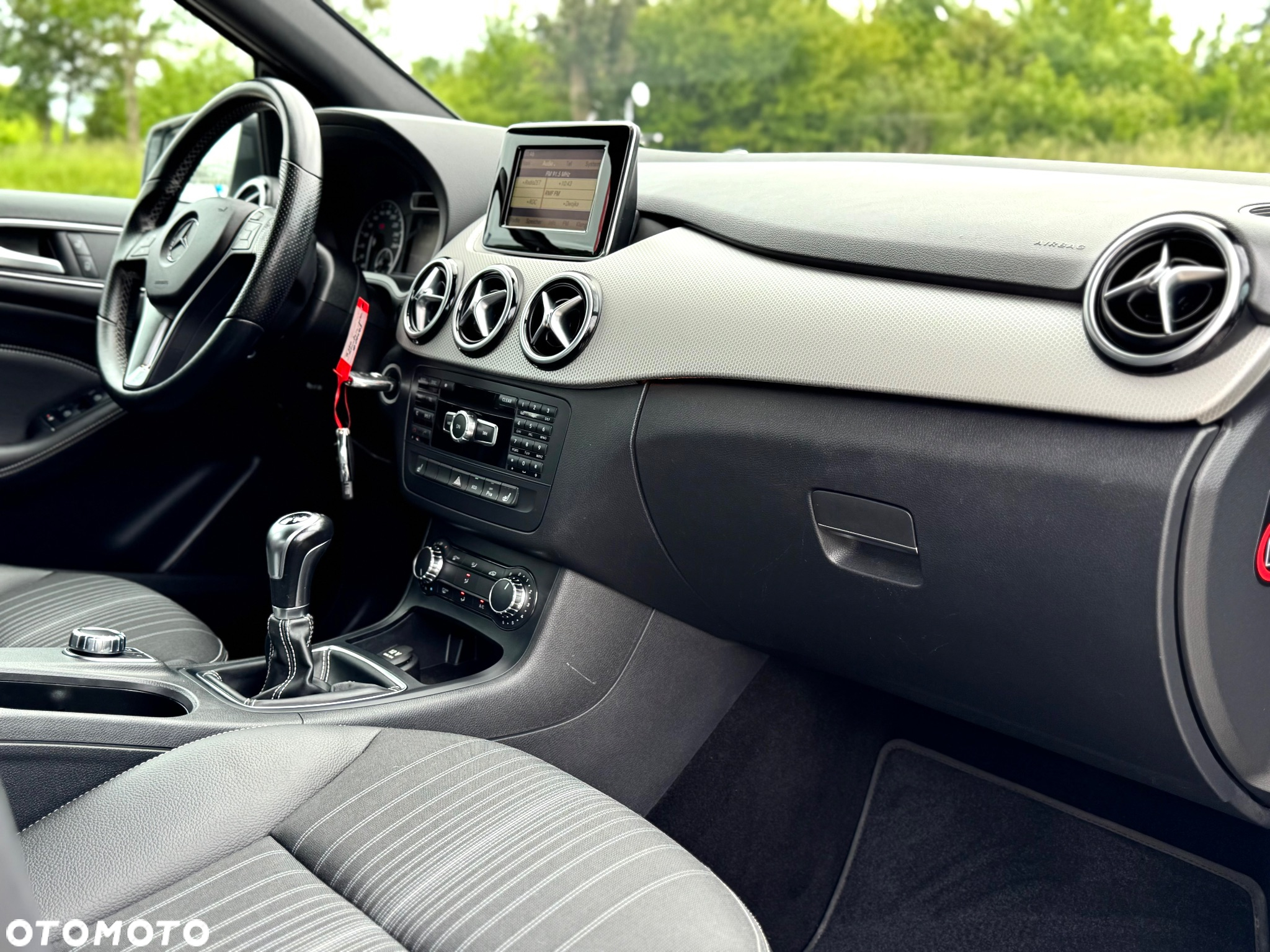 Mercedes-Benz Klasa B 180 BlueEFFICIENCY Edition - 14