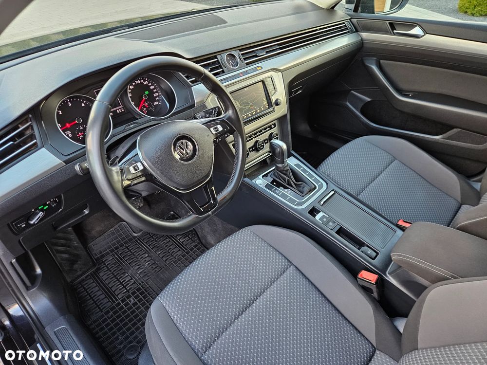 Volkswagen Passat - 5