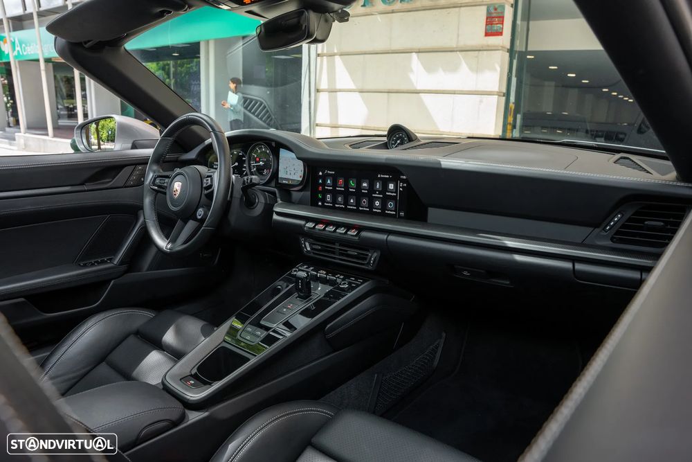 Porsche 911 (992) Carrera 4 GTS PDK - 11