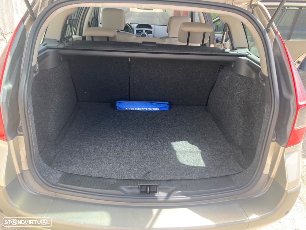 Renault Mégane Break 1.5 dCi Dynamique - 13