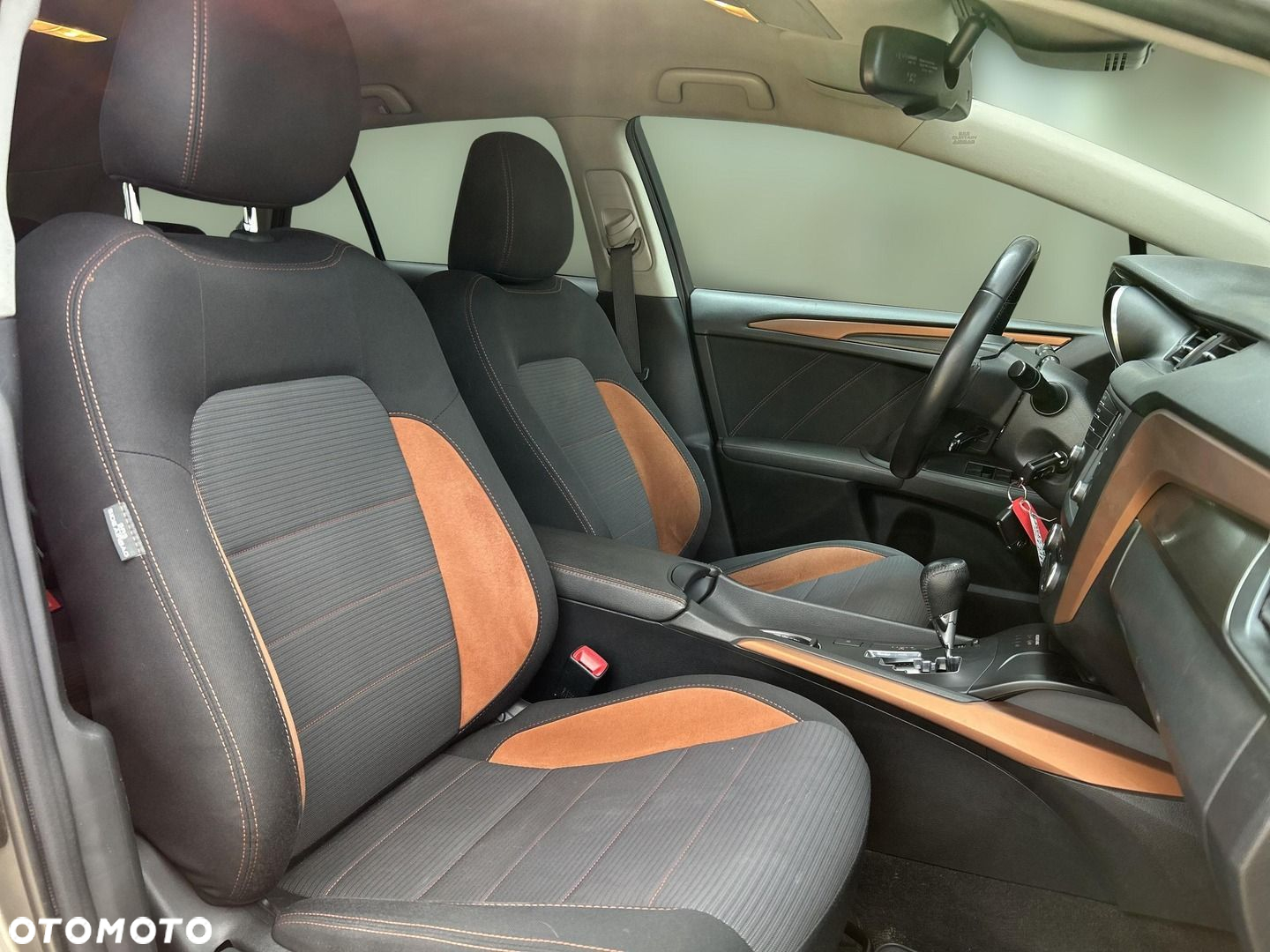 Toyota Avensis - 9
