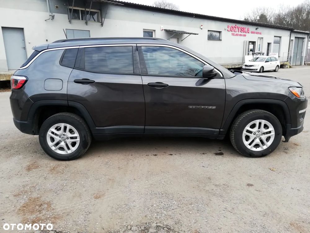 Jeep Compass - 4