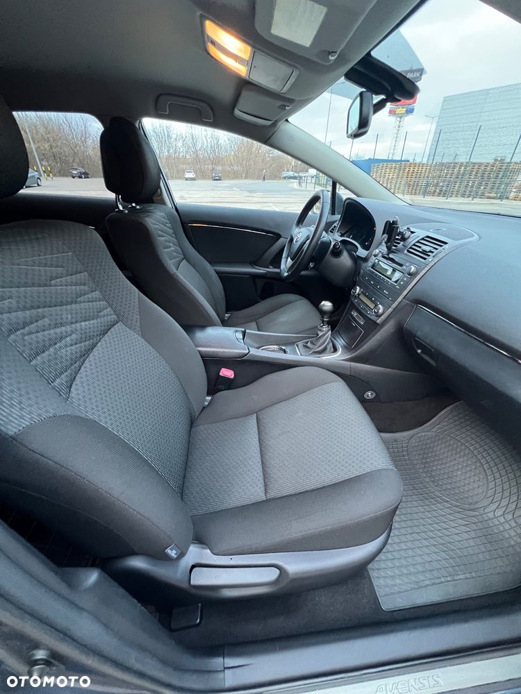 Toyota Avensis 2.0 D-4D 2010 - 12