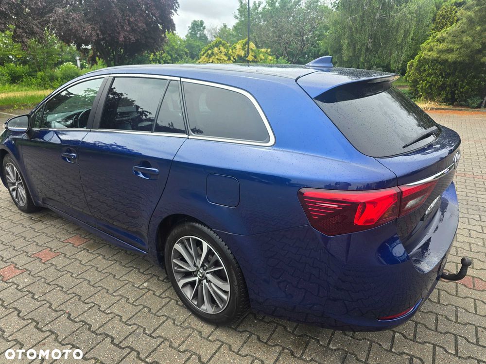 Toyota Avensis - 4