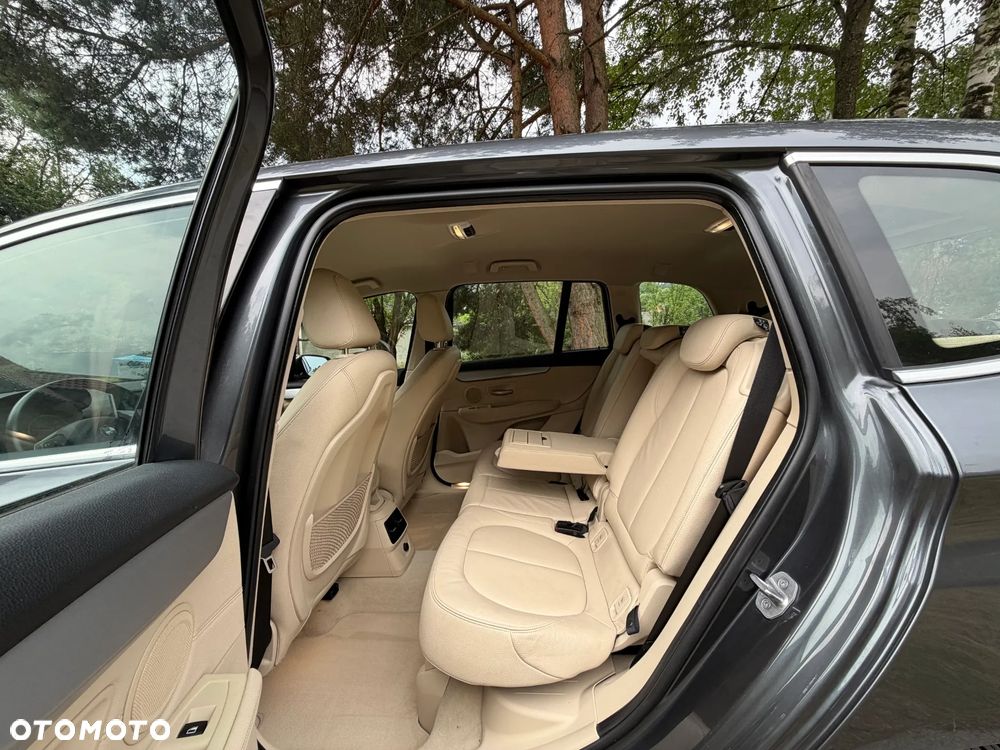 BMW Seria 2 218d Sport-Aut Luxury Line - 24
