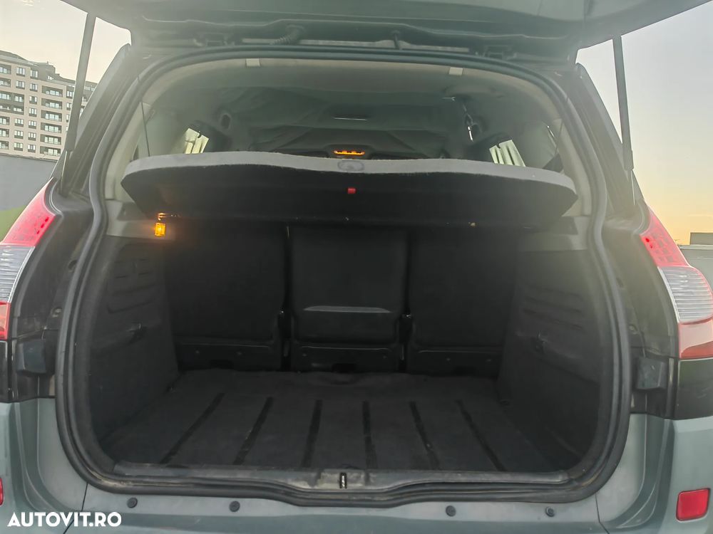 Renault Scenic - 10