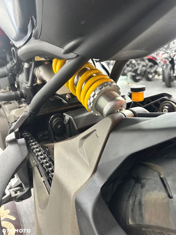 Ducati Monster - 15