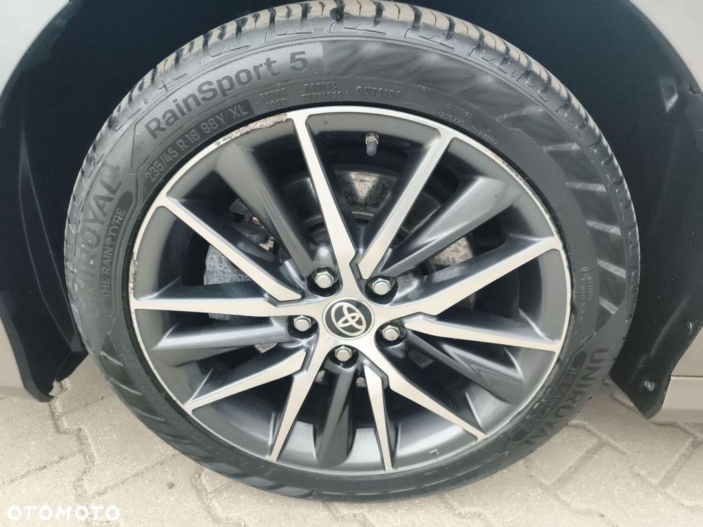 Toyota Camry 2.5 Hybrid Executive CVT - 17