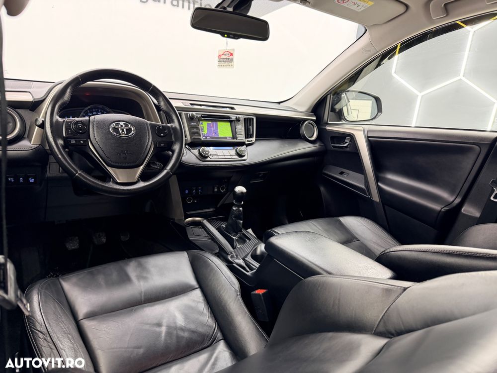 Toyota RAV4 2.0 D-4D 2WD Comfort - 19